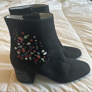 Betsey Johnson Lea Ankle Boots Size 7